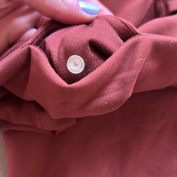 ✨ LULULEMON INSTILL TIGHT 25” SZ 4 IN DARK TERRACOTTA - Picture 5 of 5